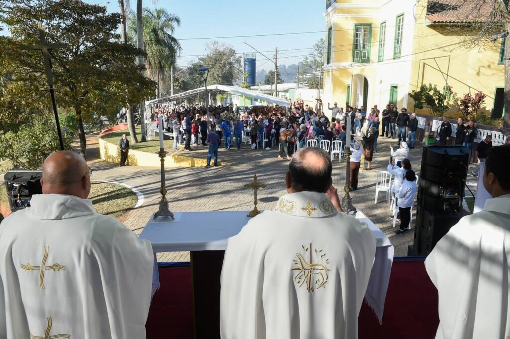 Nossa-Senhora-em-Guarulhos_Easy-Resize.com_