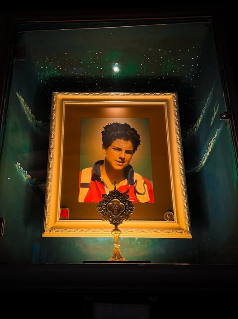 Paróquia Universitária Carlo Acutis