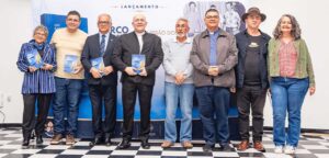 lançamento-do-livro-Um-Barco-Pronto-para-Partir padre Frizzo